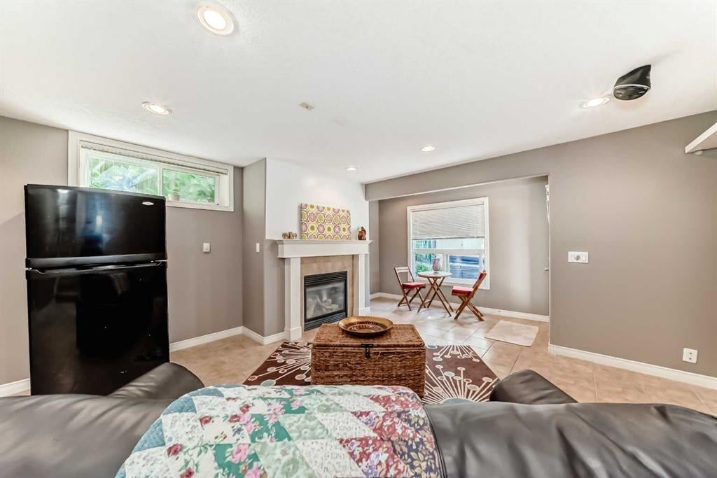 73 Crestmont - Thumbnail 6