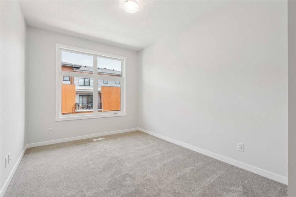 400 Belmont - Thumbnail 2