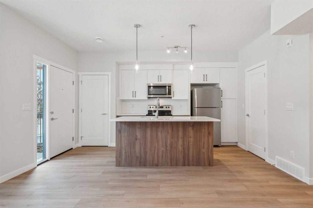 400 Belmont - Thumbnail 8