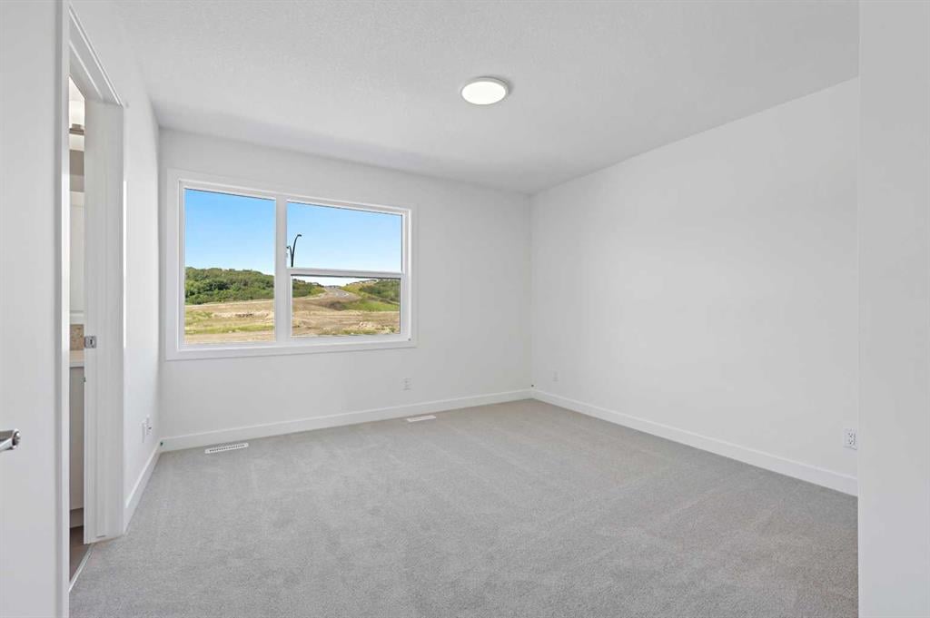922 Wolf Willow - Thumbnail 4