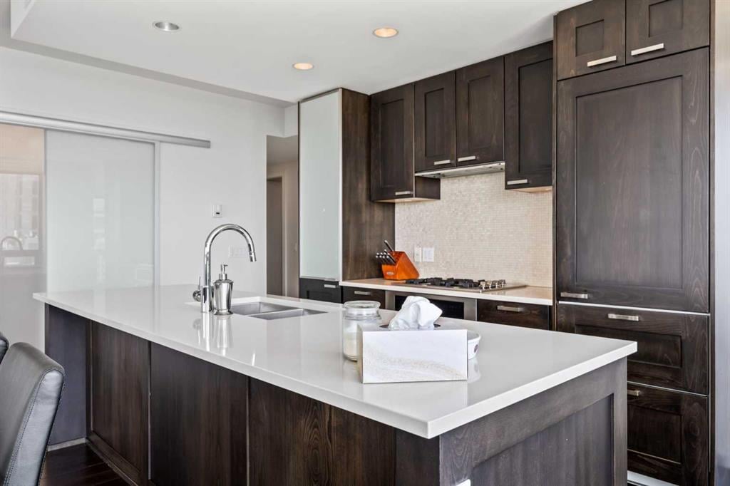 222 Riverfront - Thumbnail 6