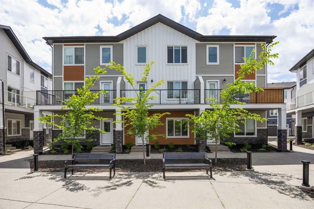 335 Creekside - Thumbnail 1