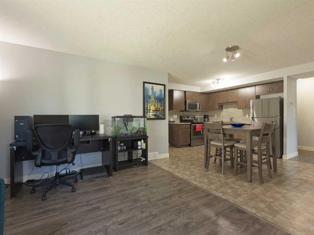 250 Sage Valley - Thumbnail 7
