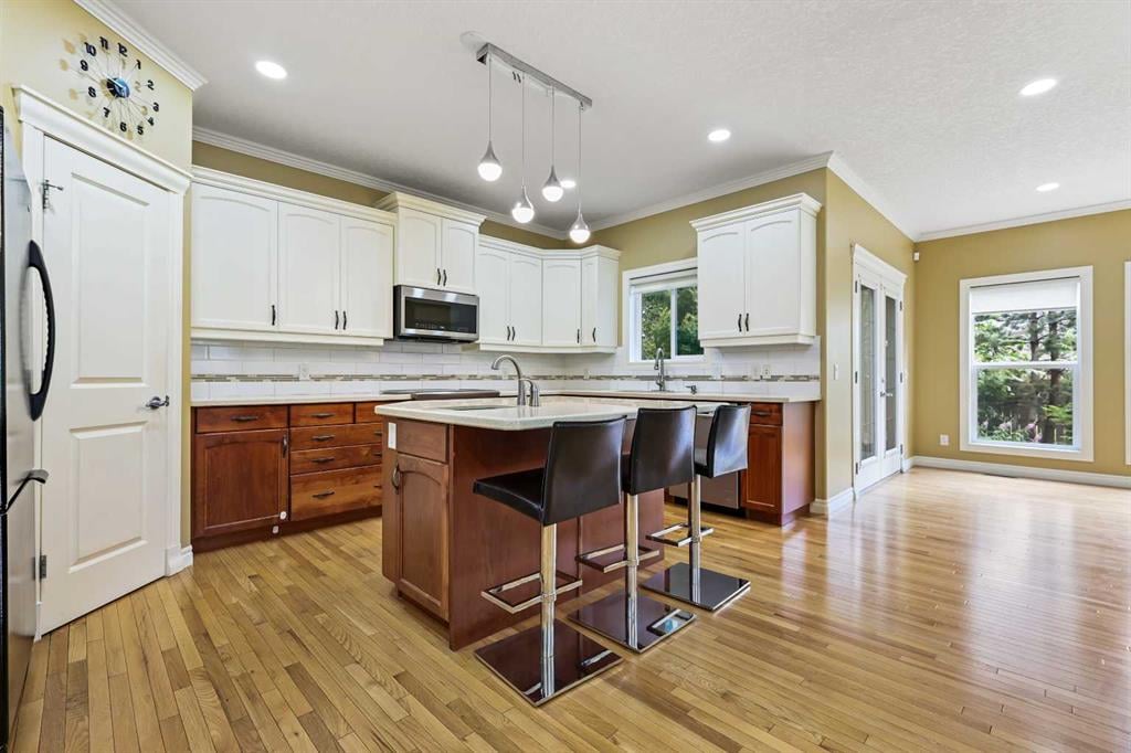 8025 Cougar Ridge - Thumbnail 5