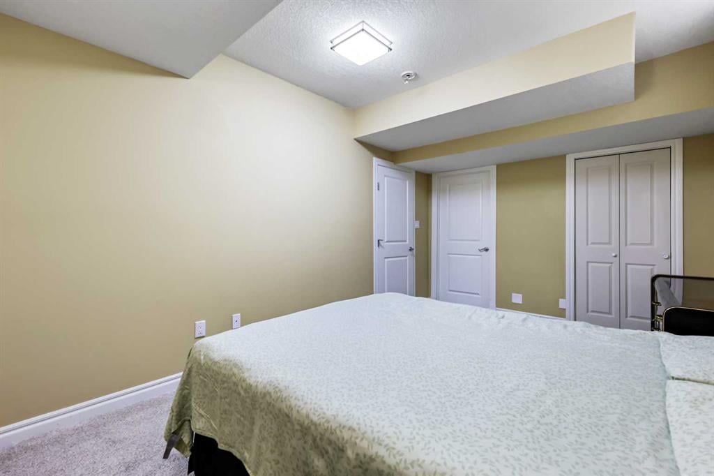 8025 Cougar Ridge - Thumbnail 2