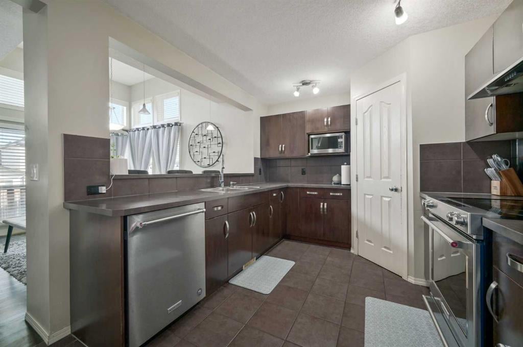 20 Bridlecrest - Thumbnail 7