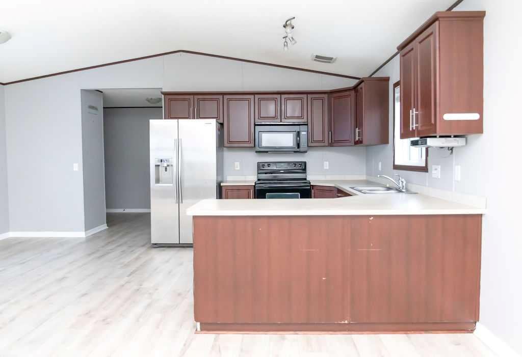 209 Greely - Thumbnail 7