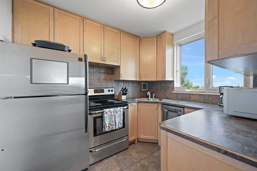 3316 Rideau - Thumbnail 6