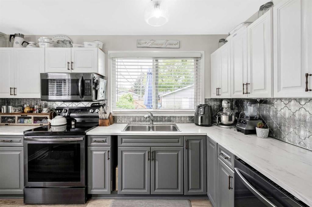 8555 Addison - Thumbnail 7