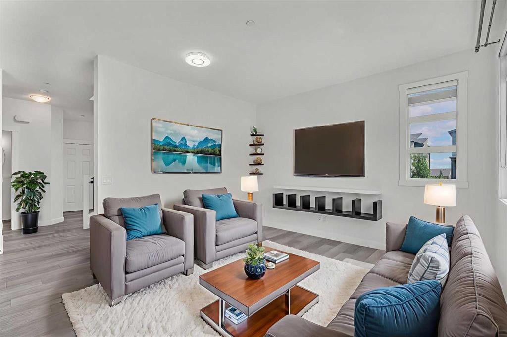 274 Howse - Thumbnail 8