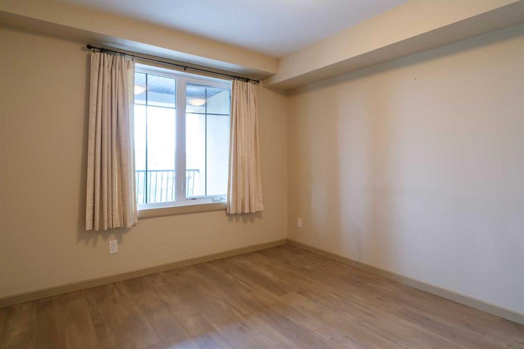 310 Mckenzie Towne - Thumbnail 7