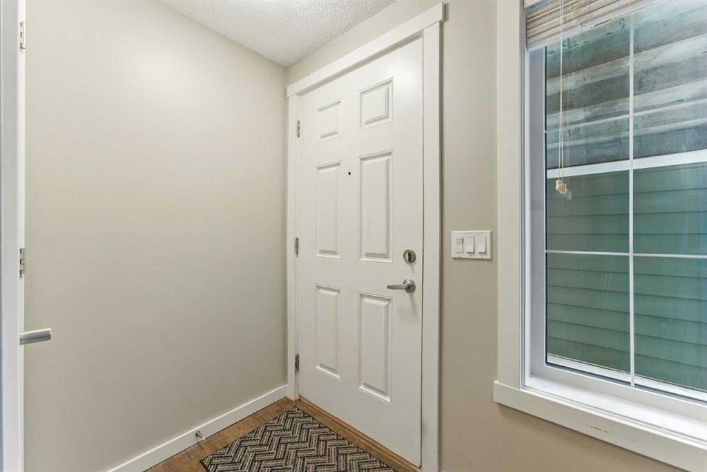 927 Auburn Bay - Thumbnail 8