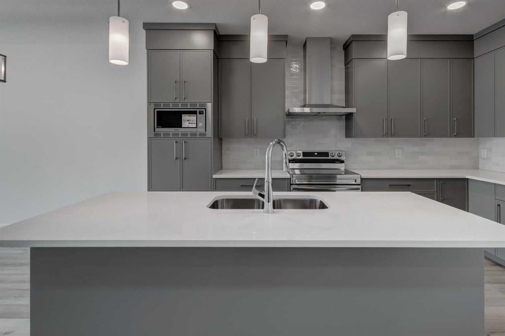 909 Livingston - Thumbnail 2