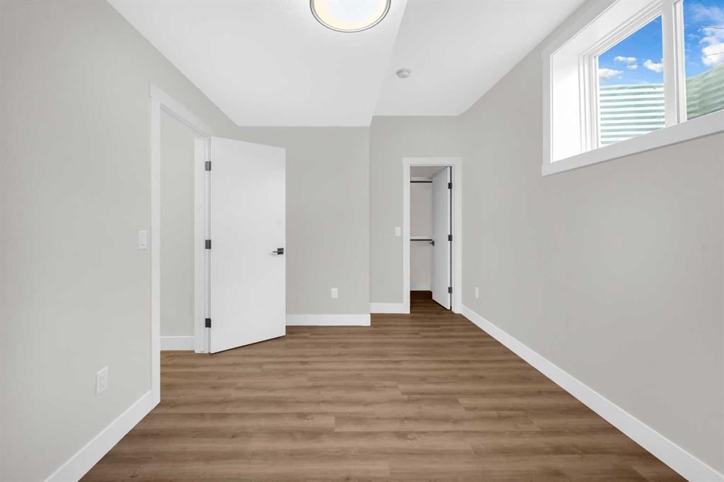 8114 Bowness - Thumbnail 2