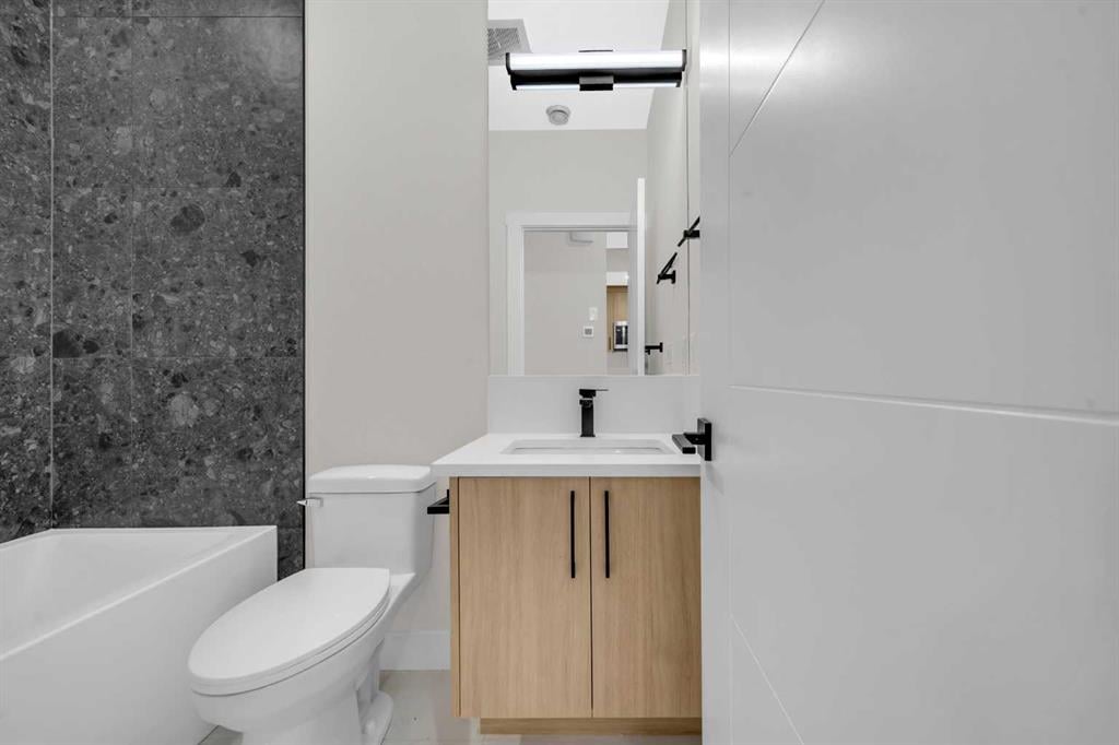 8114 Bowness - Thumbnail 8