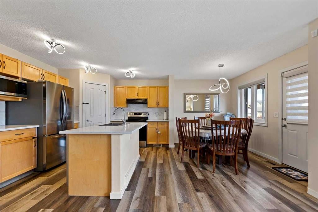 213 Saddlecrest - Thumbnail 5