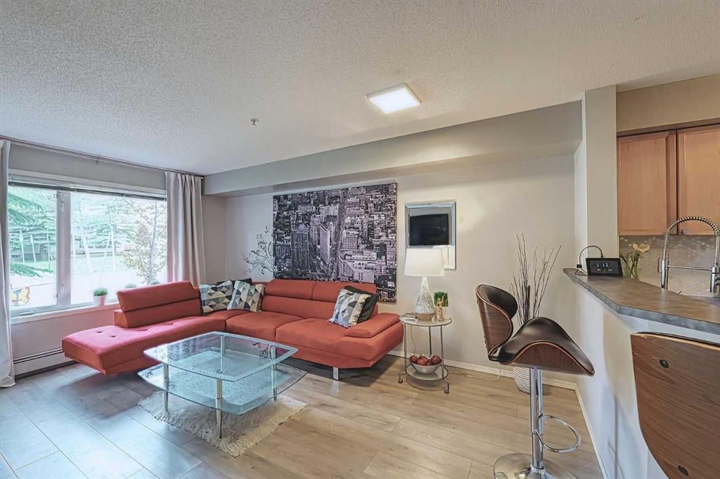 950 Arbour Lake - Thumbnail 1