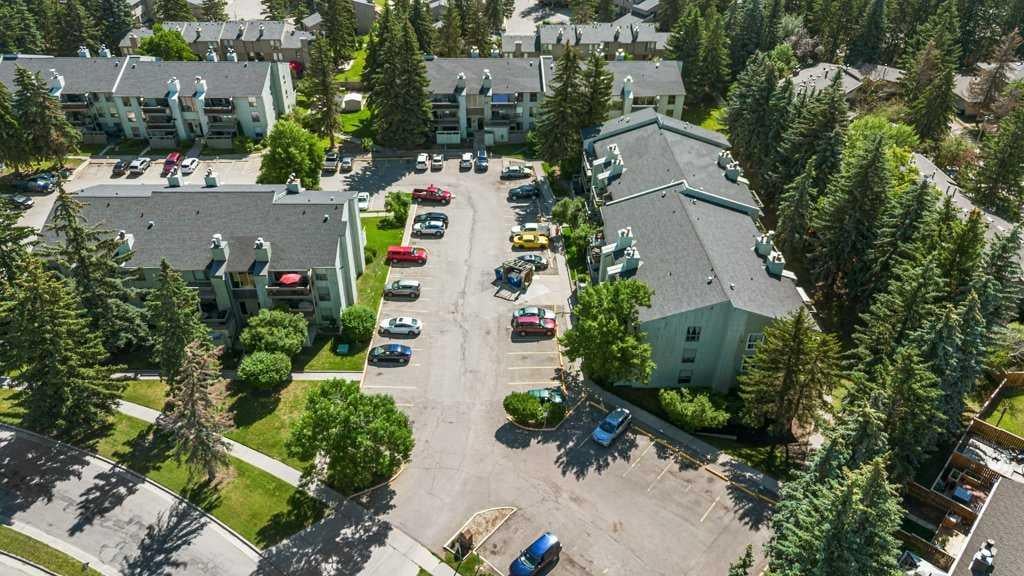 10120 Brookpark - Thumbnail 3