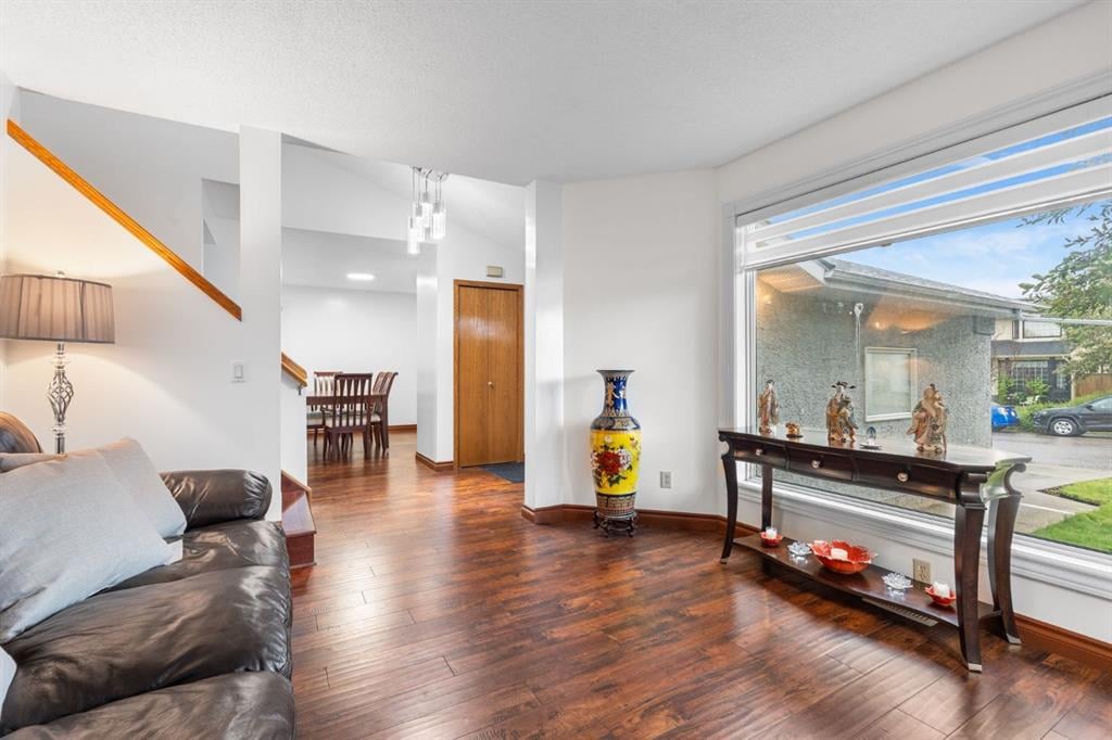 249 Applewood - Thumbnail 7