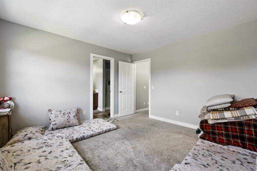 9234 Saddlebrook - Thumbnail 3