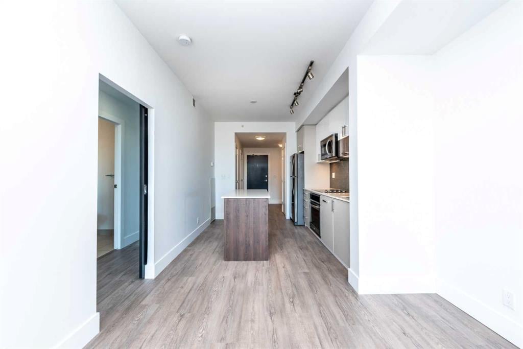 550 Riverfront - Thumbnail 8