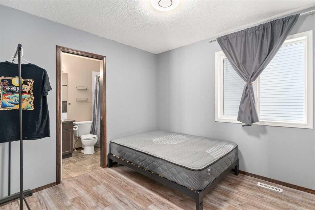 210 Cranberry - Thumbnail 5