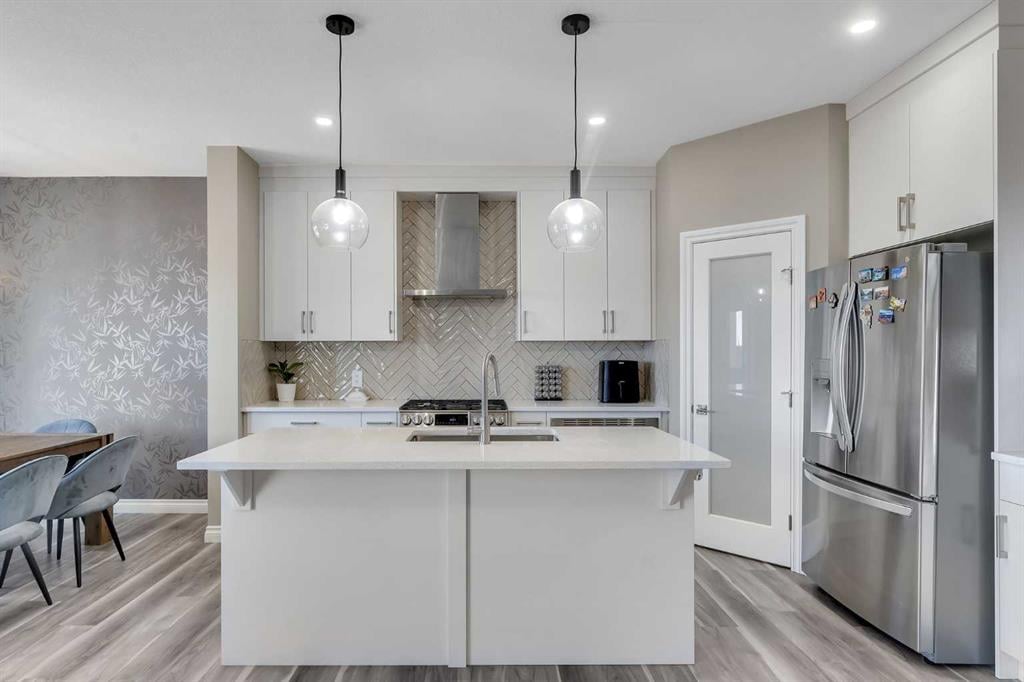 521 Corner Meadows - Thumbnail 4