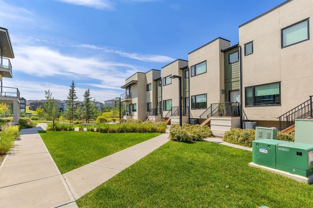 218 Sherwood - Thumbnail 2