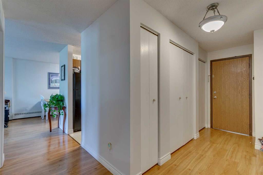 8403 Fairmount - Thumbnail 4