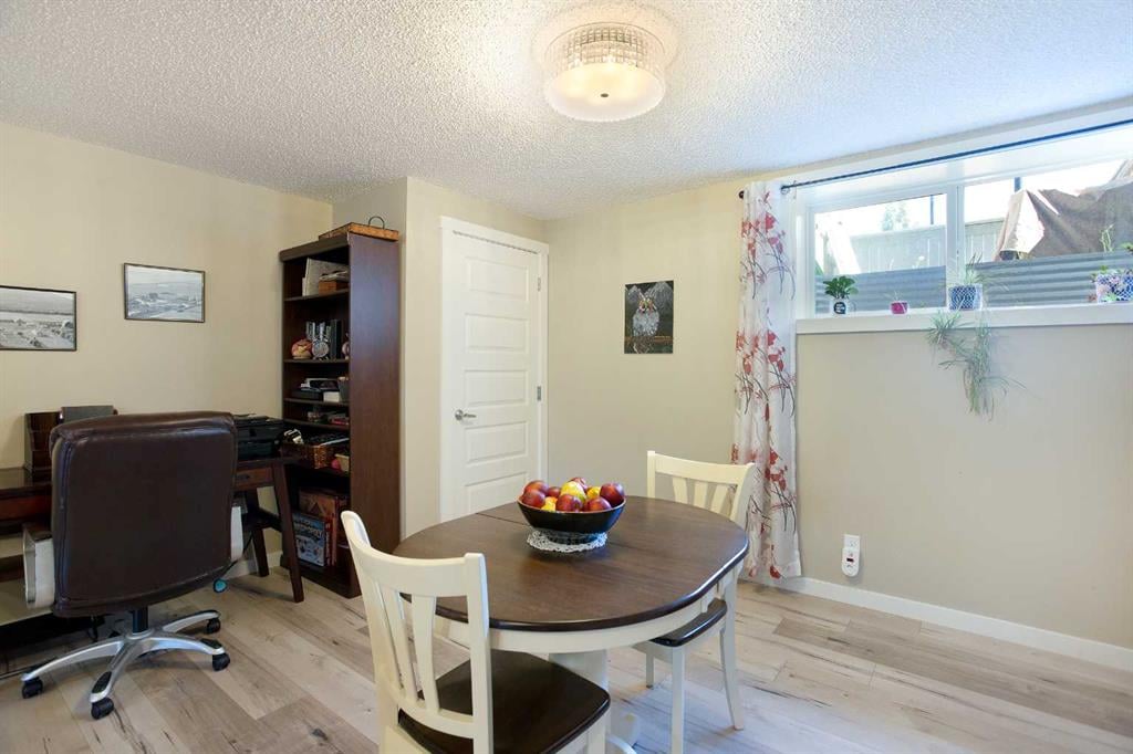 416 Mckenzie Towne - Thumbnail 6