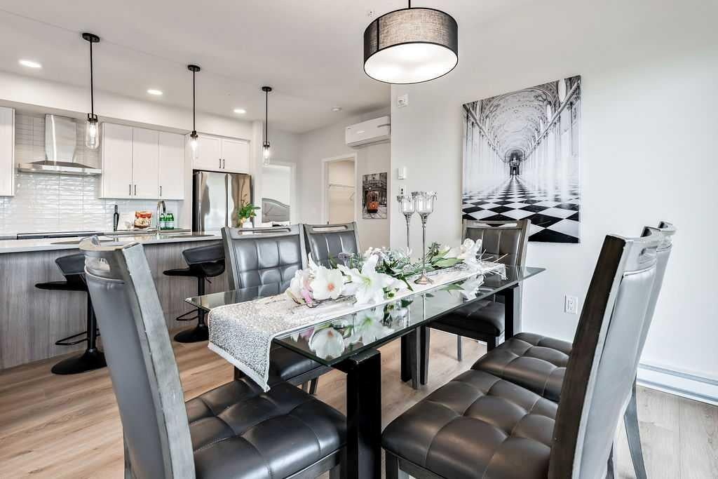 550 Belmont - Thumbnail 4
