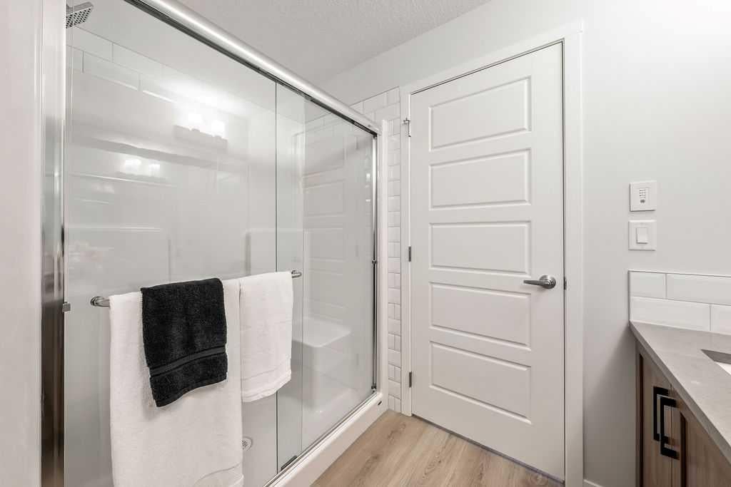 550 Belmont - Thumbnail 5
