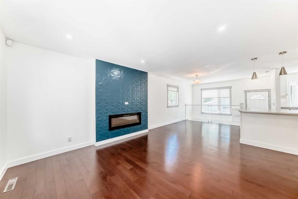 3223 Barr - Thumbnail 6