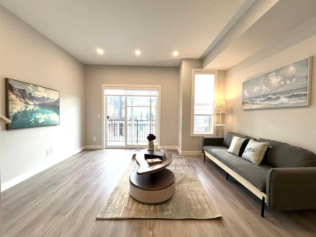 734 Sage Hill - Thumbnail 8