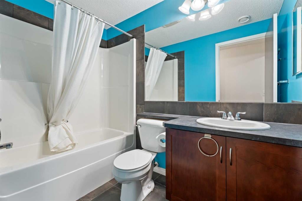 203 Auburn Bay - Thumbnail 3