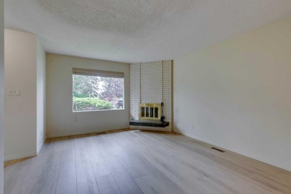 714 Willow Park - Thumbnail 8