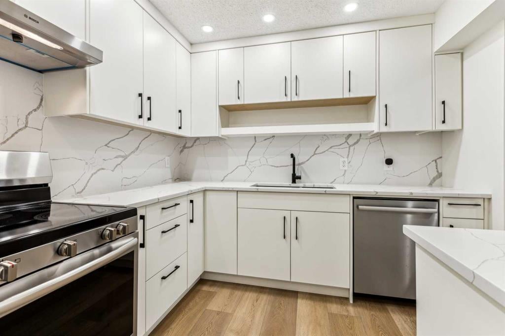 2520 Palliser - Thumbnail 1