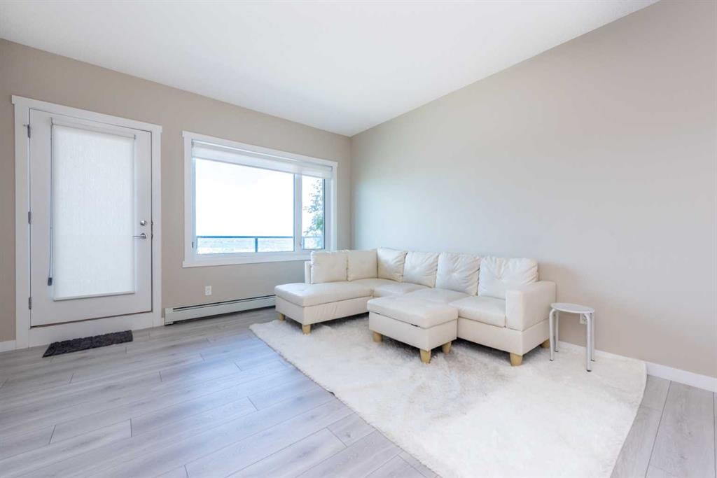 214 Sherwood - Thumbnail 8