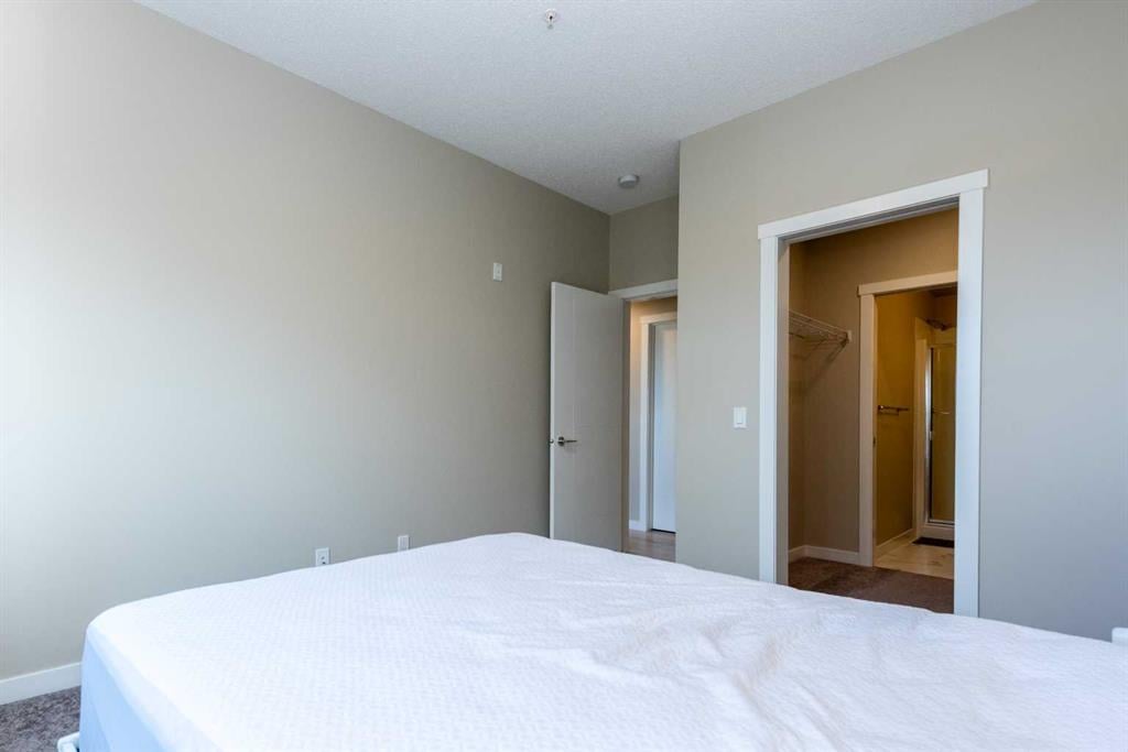 214 Sherwood - Thumbnail 3