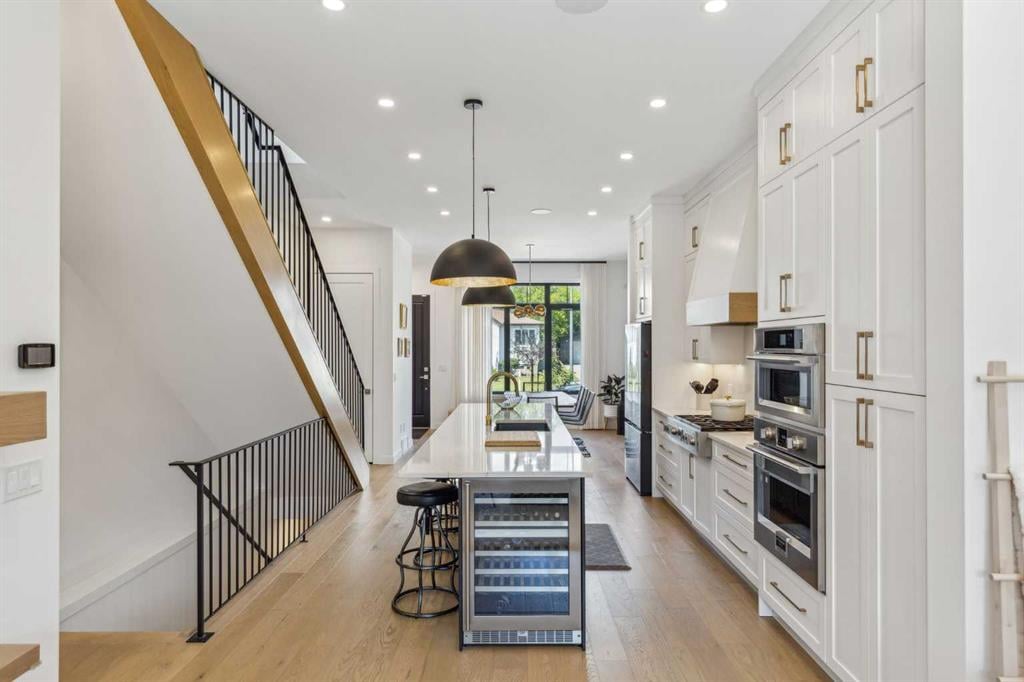 2035 Westmount - Thumbnail 5