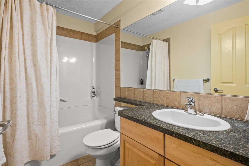 160 Royal Oak - Thumbnail 5