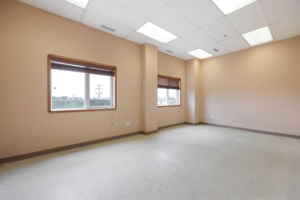 105 Oak - Thumbnail 8
