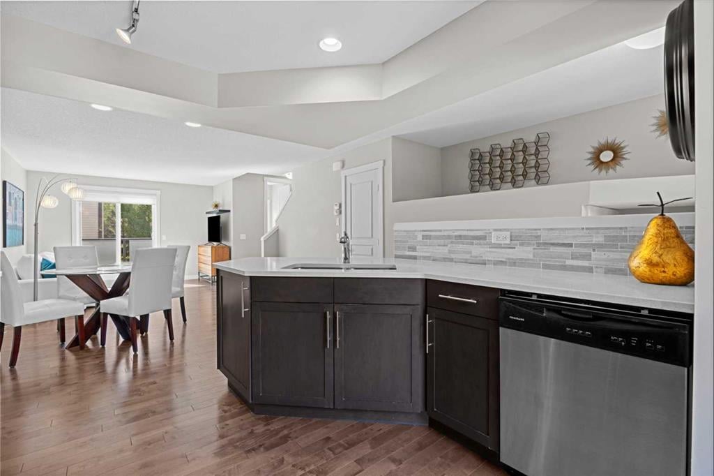 249 Mckenzie Towne - Thumbnail 5