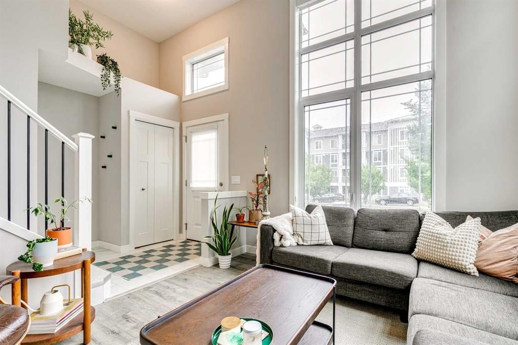 233 Auburn Meadows - Thumbnail 5