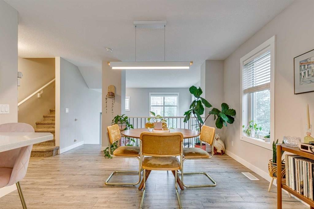 233 Auburn Meadows - Thumbnail 4