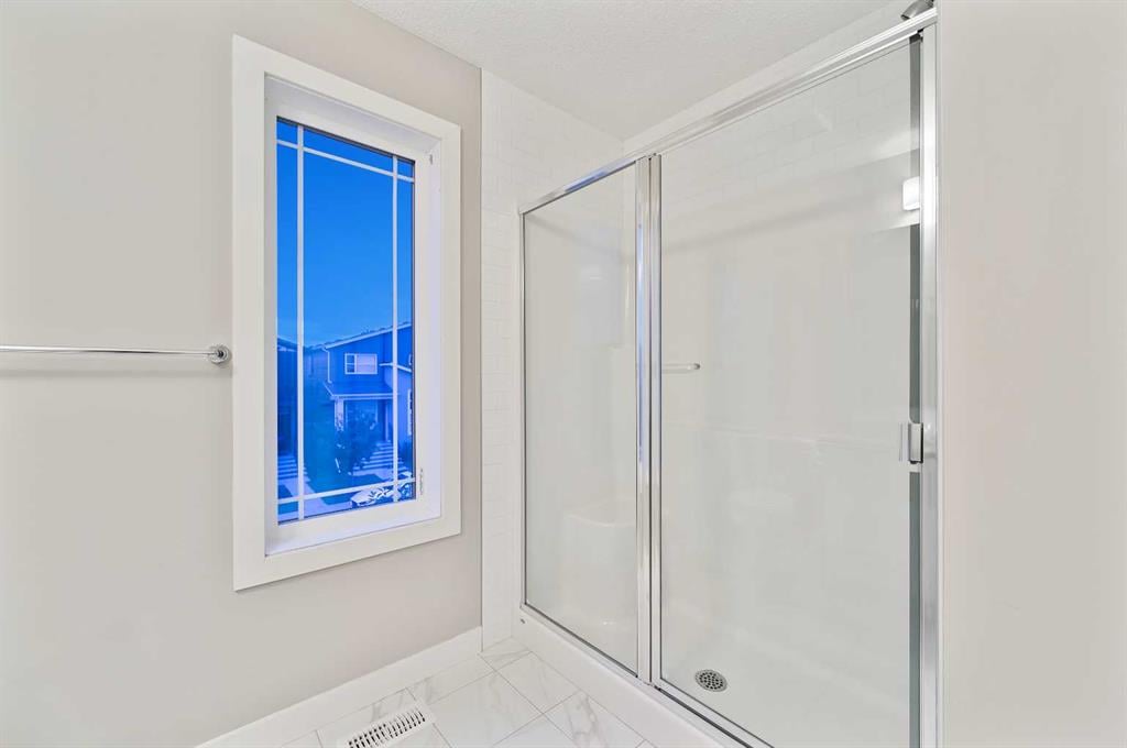 26 Howse - Thumbnail 8