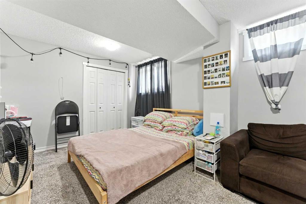 218 Whitman - Thumbnail 3