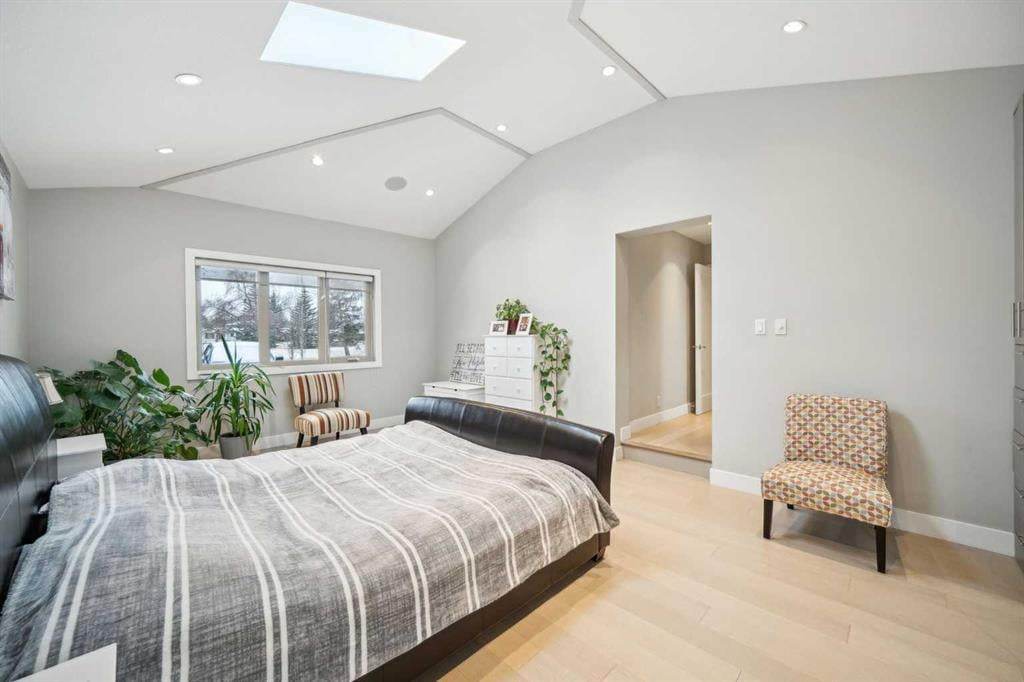16 MEADOWLARK - Thumbnail 2