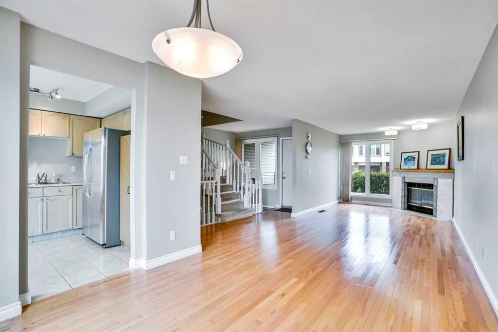 219 Coachway - Thumbnail 8