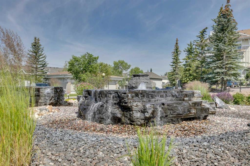 1010 Arbour Lake - Thumbnail 4